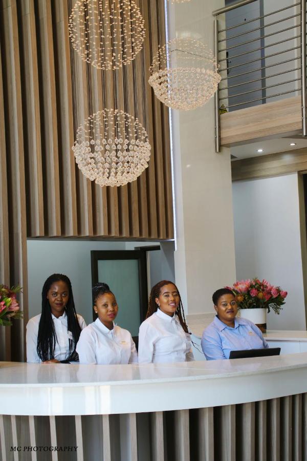 King'S Palace Hotel Rustenburg Buitenkant foto