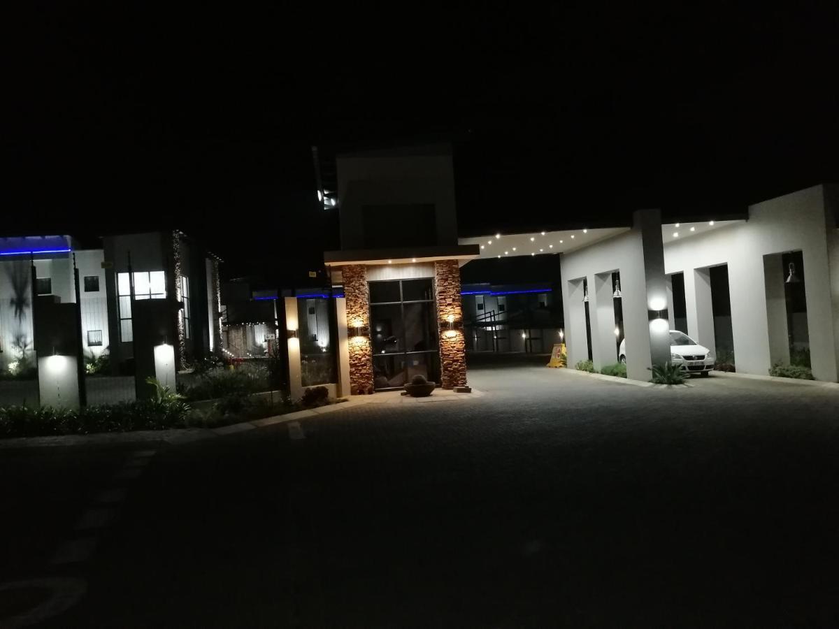 King'S Palace Hotel Rustenburg Buitenkant foto