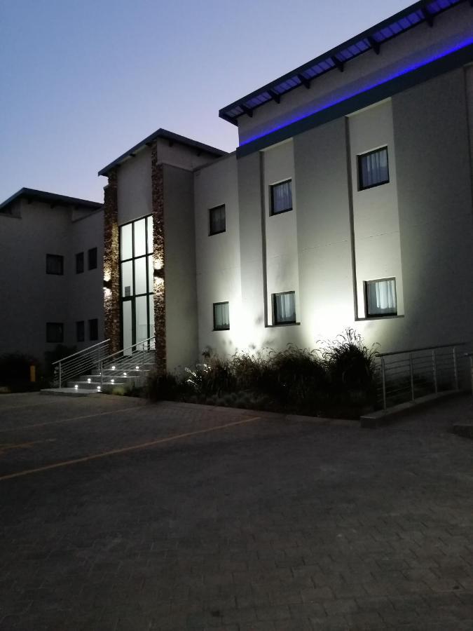 King'S Palace Hotel Rustenburg Buitenkant foto