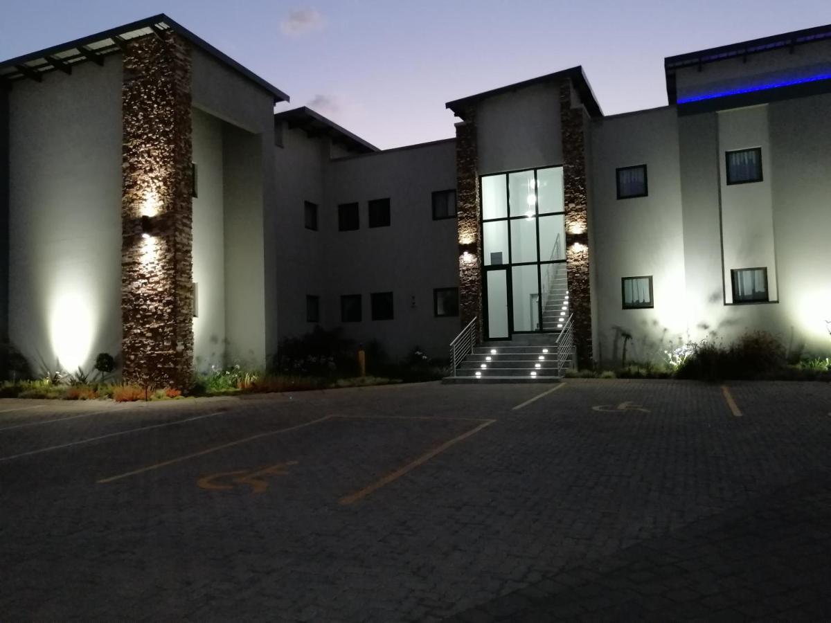 King'S Palace Hotel Rustenburg Buitenkant foto